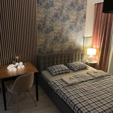 Apartament Royal Chelmonskiego Śrem Esterno foto